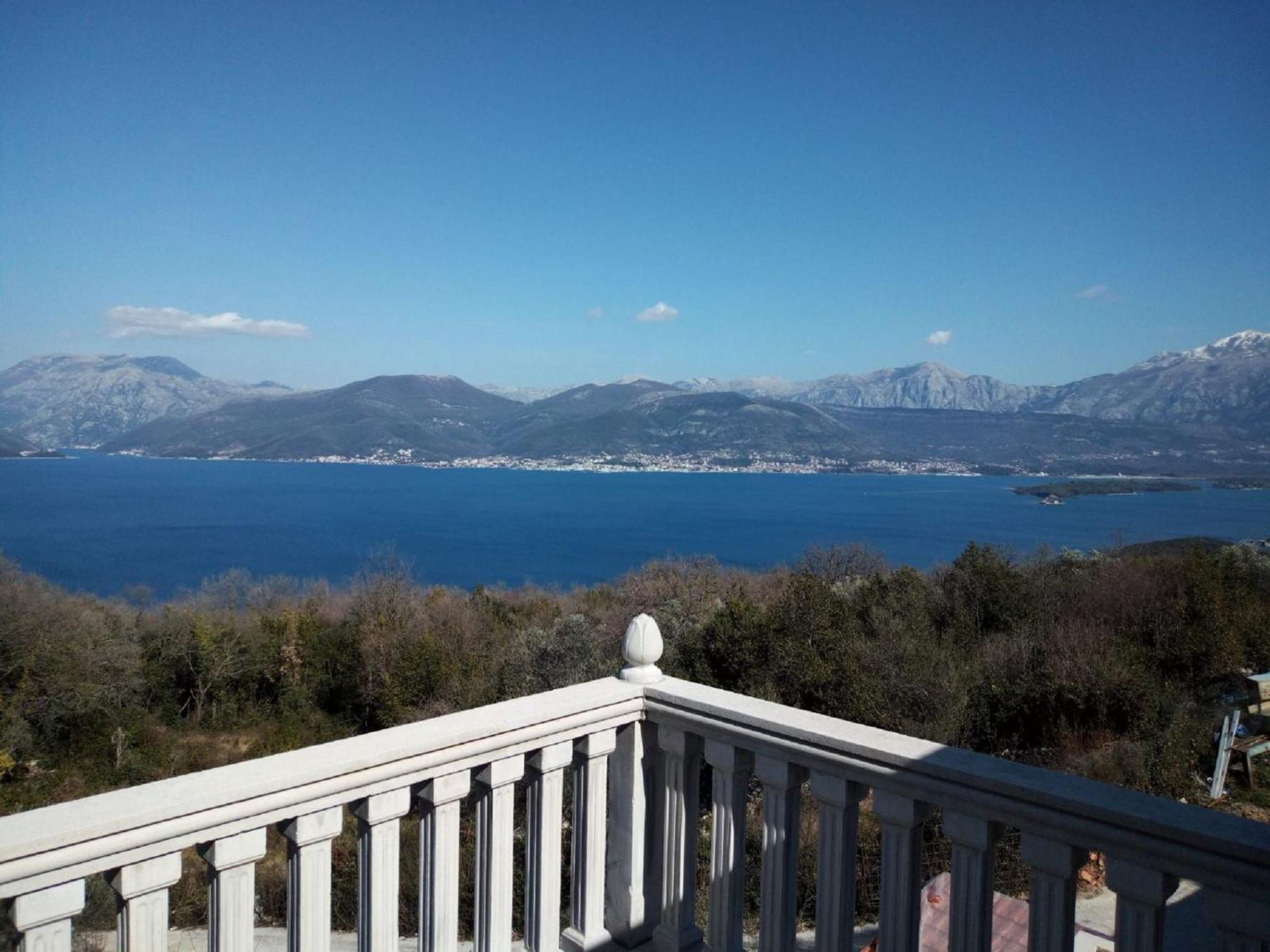 Apartments Vidikovac ติวัต ภายนอก รูปภาพ